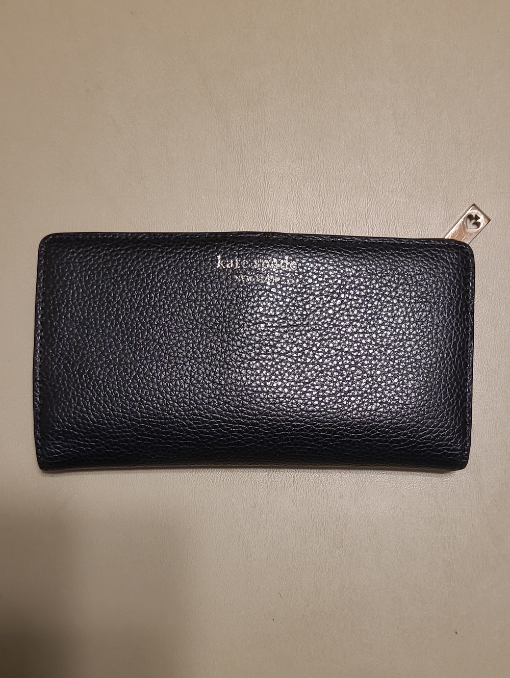 kate spade black pebbled leather wallet with card holders and Zip Pocket.